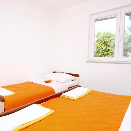Apartments With A Parking Space Seline, Paklenica - 6603 Starigrad Paklenica Quarto foto